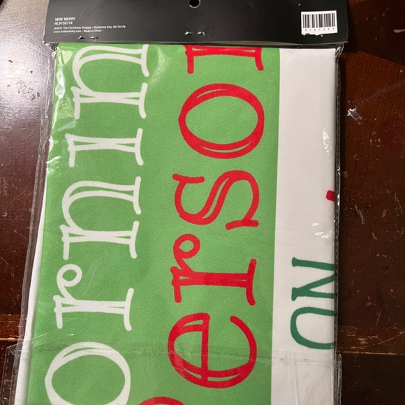 3 pack of new Holiday pillowcase - Picture 5 of 7